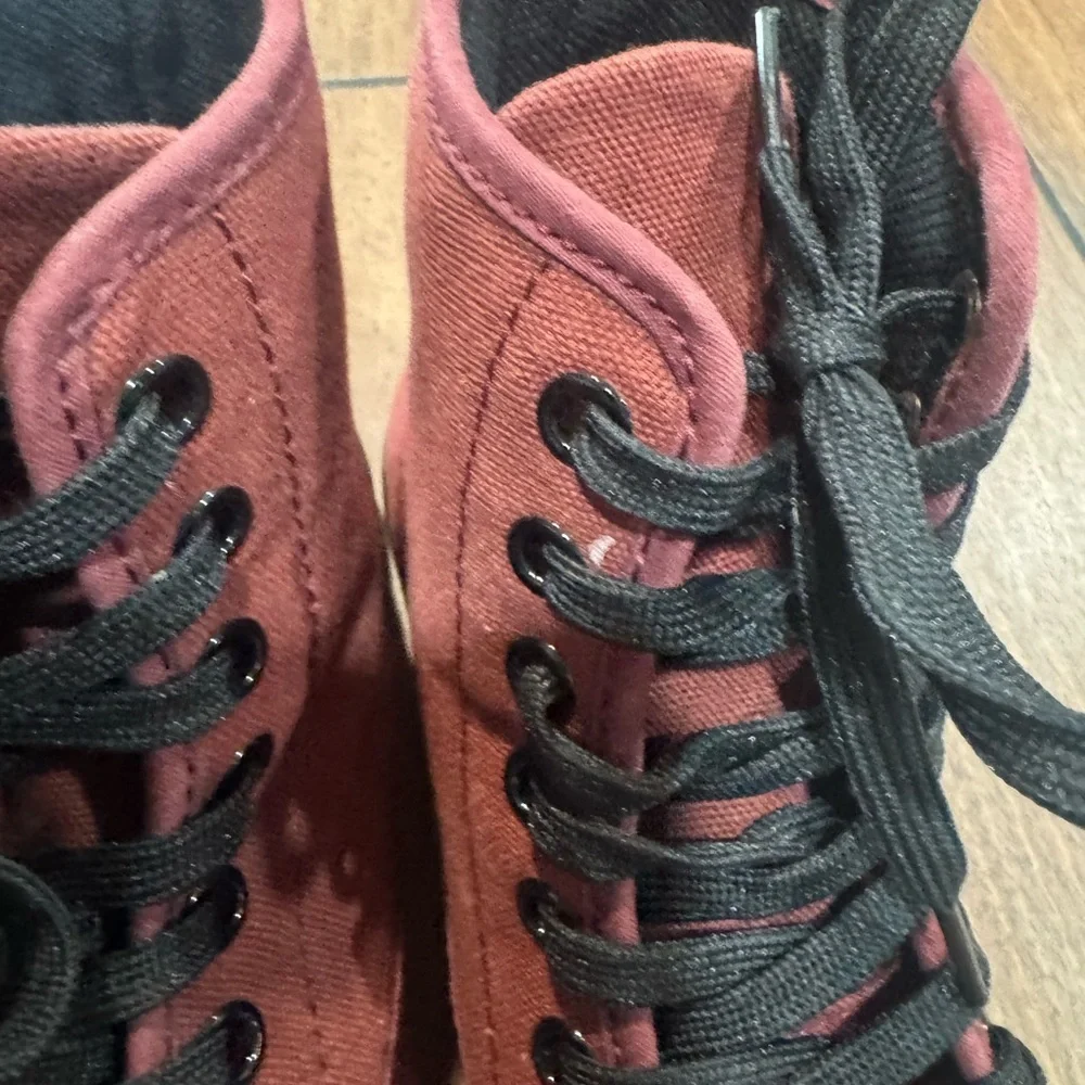 Dr. Martens Shoreditch Canvas Shoes Boots Air-Wair Maroon Red Women's Size 5
